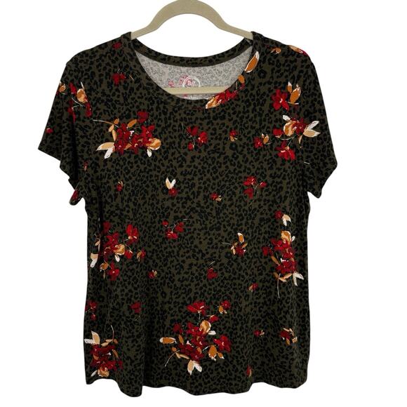 Maurices 24/7 Short Sleeve Tee Size Large Gray Animal Colorful Floral crewneck - Picture 1 of 6